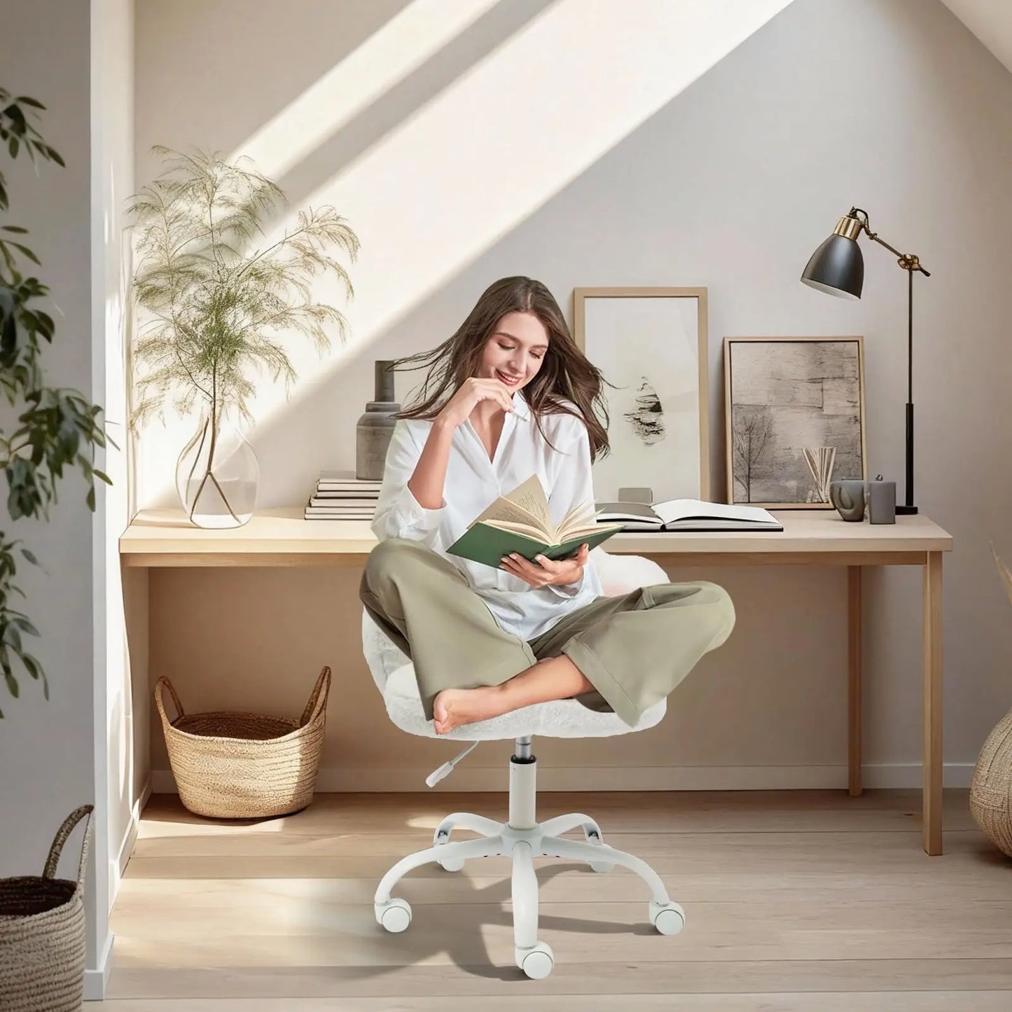 HiMISS Vanity Cat Paw Office Chair With Wheels 360 Rotation