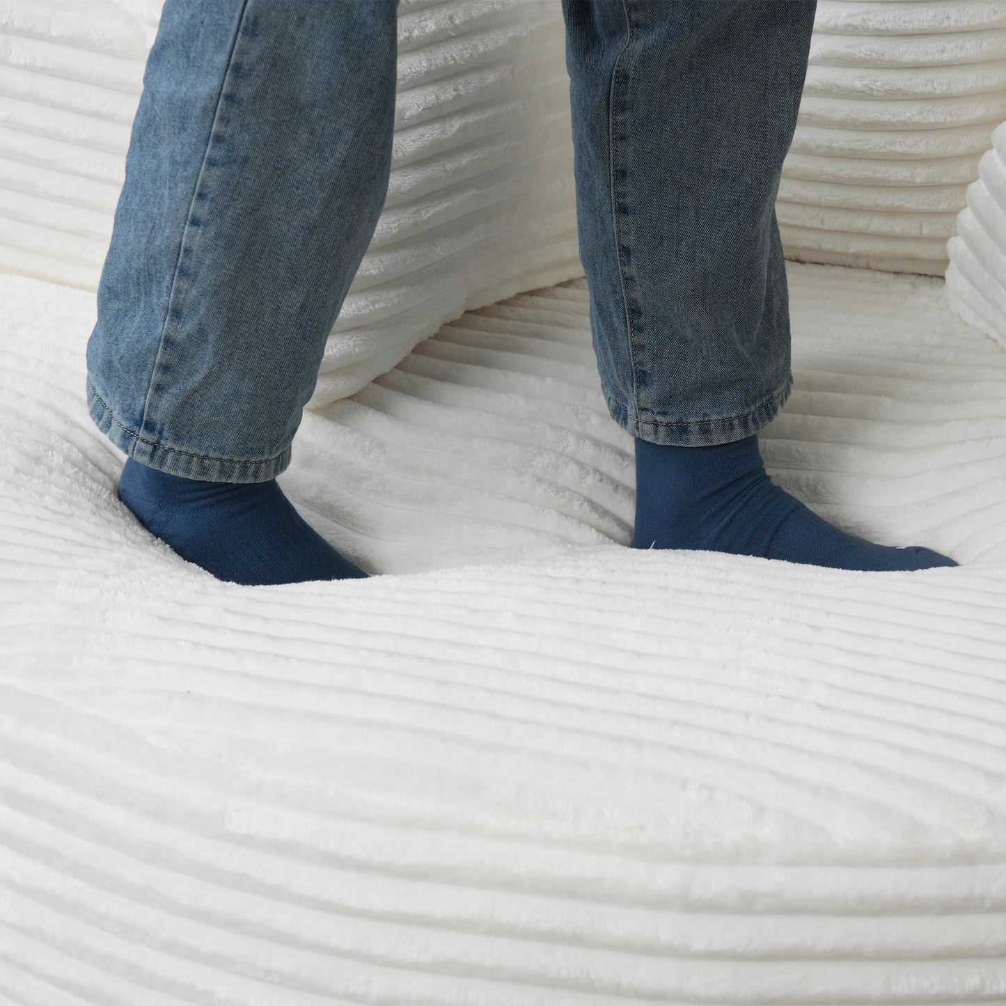 Sdorens Round Chair Lounge Chaise With Plush Faux Fur Sleeper